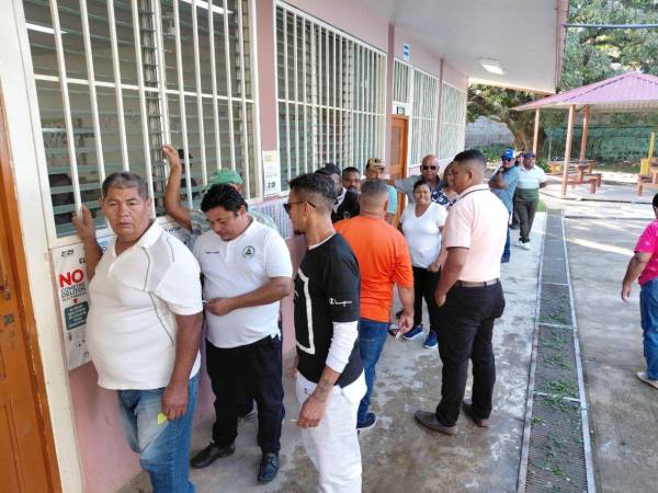 A las 7:00 am abrieron los centros de votación en La Ceiba.