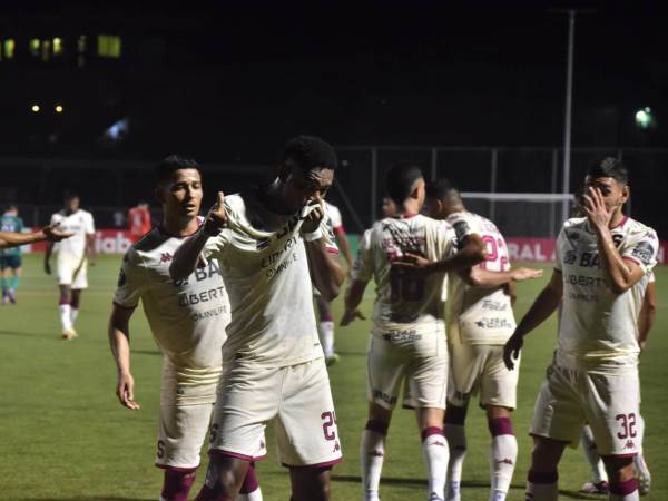 Saprissa y Verdes se enfrentaron en el en el FCC Stadium de Belice.