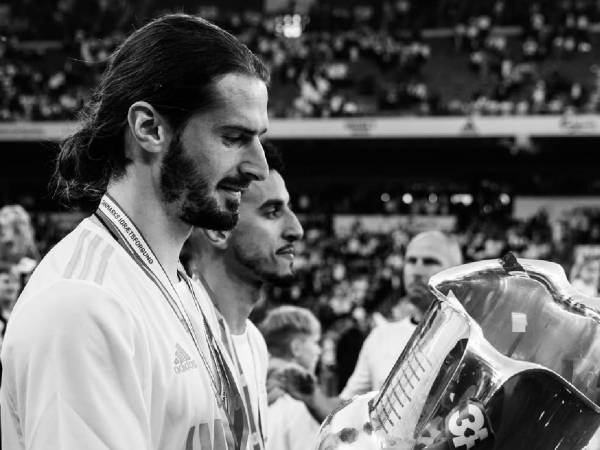 El fútbol está de luto. Este lunes el mundo del deporte ha quedado conmocionado luego de confirmarse el triste fallecimiento de un exfutbolista.