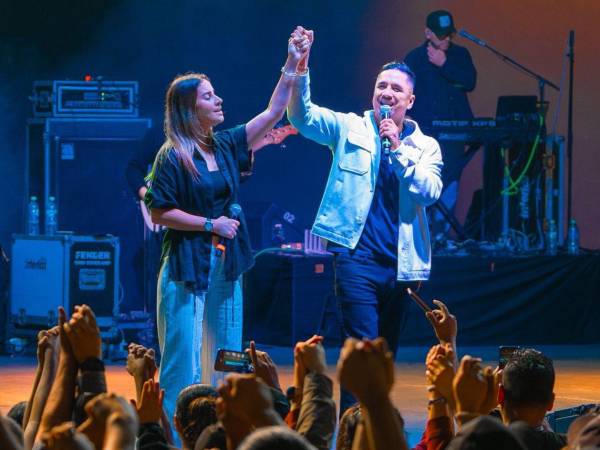 Imagen de algunos de los integrantes de la agrupación Miel San Marcos.