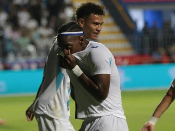 Bryan Róchez fue uno de los anotadores en el duelo ante Surinam en el Nacional.
