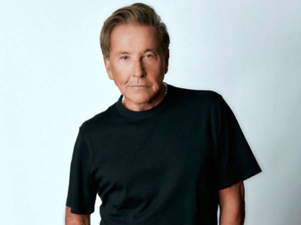 El cantautor venezolano-argentino Ricardo Montaner anunció su vuelta a los escenarios con la gira 'El último regreso World Tour 2026', que comenzará el 21 de febrero en Buenos Aires y recorrerá más de veinte ciudades de América y Europa.