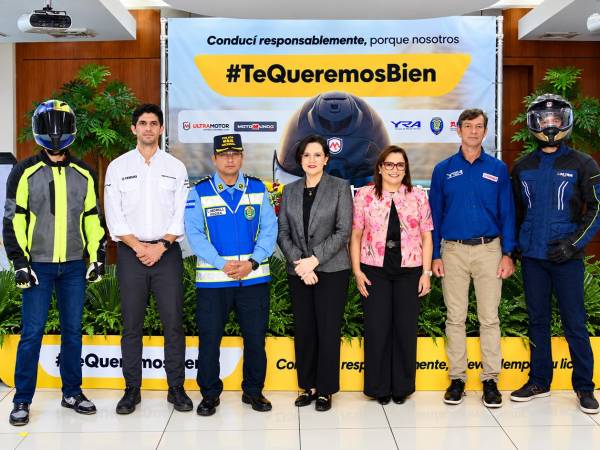El Programa de Movilidad Segura #TeQueremosBien reúne a autoridades, empresa privada y aliados estratégicos en un esfuerzo conjunto para promover la educación vial, la prevención, el uso adecuado de equipos de protección y una conducción responsable que contribuya a generar vías más seguras en Honduras.
