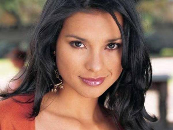 Paola Rey destacó por protagonizar a Jimena Elizondo en la exitosa producción de Telemundo.