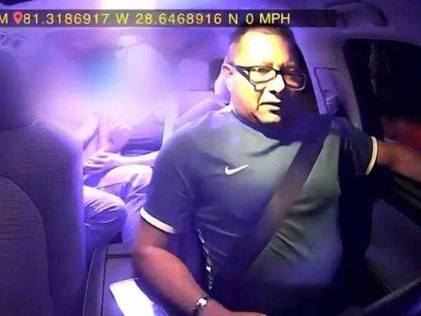 Lo que parecía una parada rutinaria de la Policía por una falla en las luces del carro terminó convirtiéndose en una tragedia que conmocionó a muchos, especialmente a la comunidad migrante en Estados Unidos.