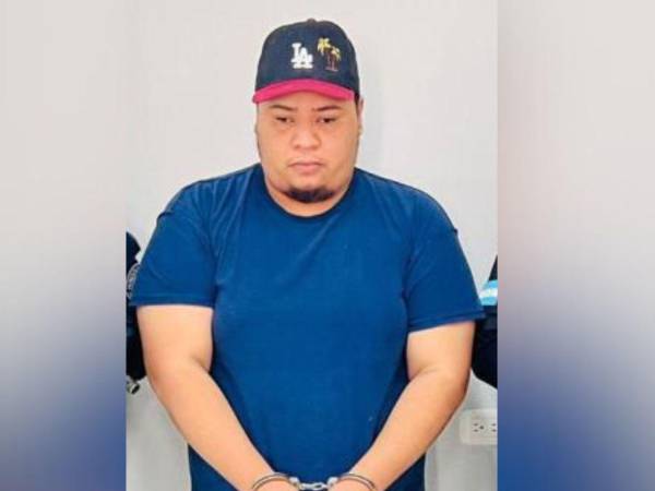 Axel José Varela Maldonado fue detenido por las autoridades, luego de una denuncia en su contra por parte de la joven ofendida.