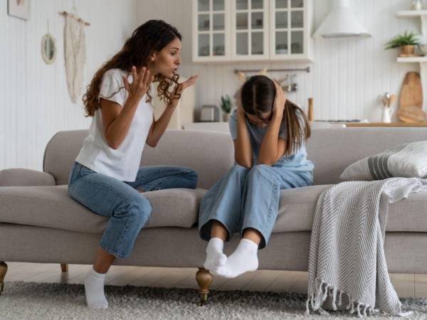 Según estudios, uno de cada tres es víctima de abuso verbal. Este último constituye una fuente de estrés tóxico que puede afectar el desarrollo neurobiológico del menor.