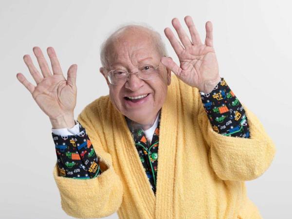 El reconocido comediante mexicano Eduardo Manzano, figura histórica del espectáculo y uno de los rostros más queridos de la televisión mexicana e internacional, falleció el jueves 4 de diciembre a los 87 años, dejando una profunda huella en el público que creció con su humor. De esto murió.