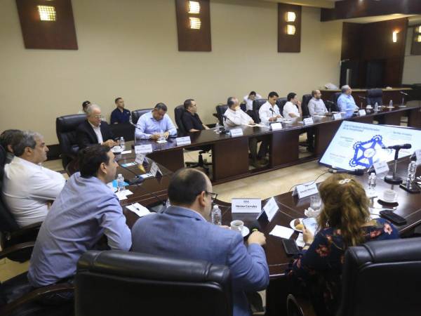 Empresarios de la zona norte participan en socialización de la reforma al sector eléctrico en la CCIC.