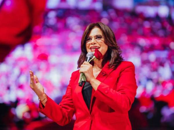 Candidata presidencial del partido Libre, Rixi Moncada.