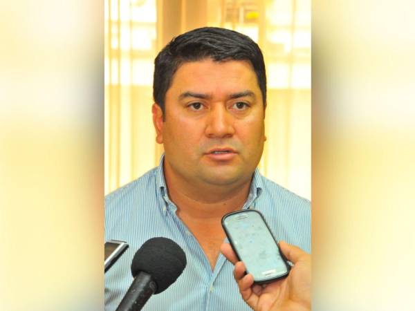 Hugo Ardón en una fotografía de archivo cuando era director del Fondo Vial.