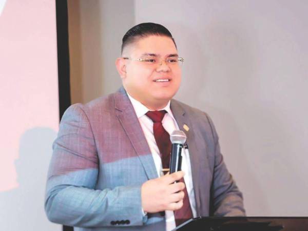 Rolando Josué Sánchez Salinas tiene orden de captura.