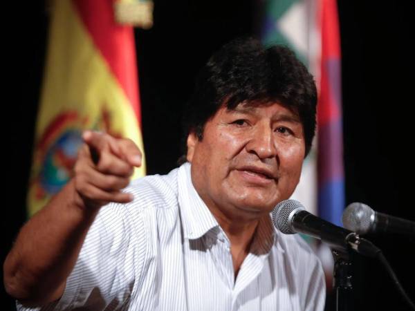 La Fiscalía de Bolivia ordenó la captura del expresidente Evo Morales por presuntos delitos de terrorismo y alzamiento armado relacionados con las protestas entre mayo y junio.