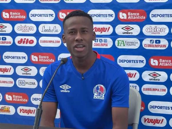 Kevin Güity en conferencia de prensa previo al inicio del Torneo Apertura 2025.