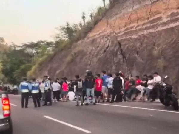 El motociclista Lucas Montoya murió tras sufrir un accidente tipo despiste en el kilómetro 96 de la carretera CA-5, en la Cuesta de la Virgen, Comayagua.