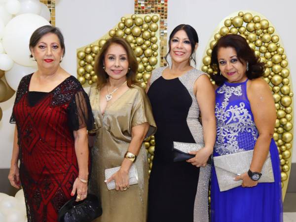 Rosa María Cubero, Madelin Flores, Consuelo Brizuela y Alicia Brevé