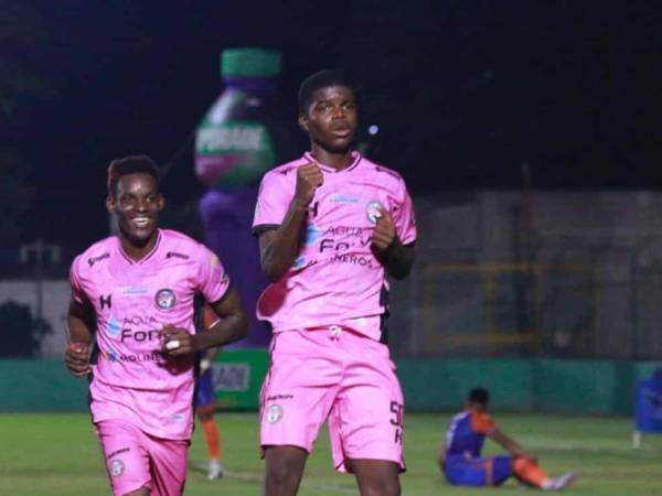 Janier Bermúdez, joven del CD Choloma, fue el MVP del partido al marcar un doblete.