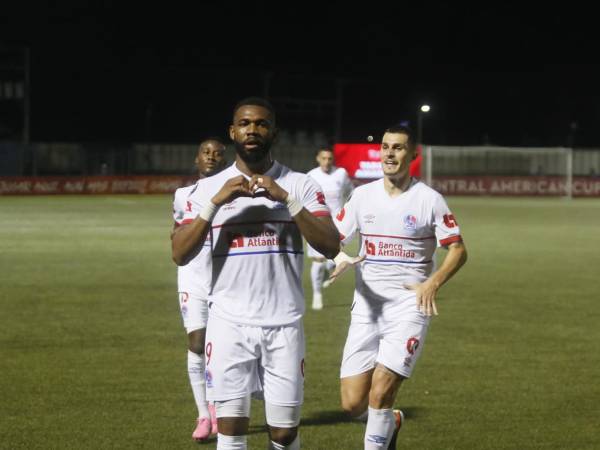 Jorge Benguché marcó uno de los goles en la victoria del Olimpia.