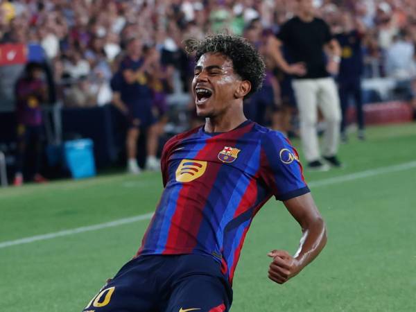 El festejo de Lamine Yamal tras su obra de arte en el Barcelona vs Rayo Vallecano.