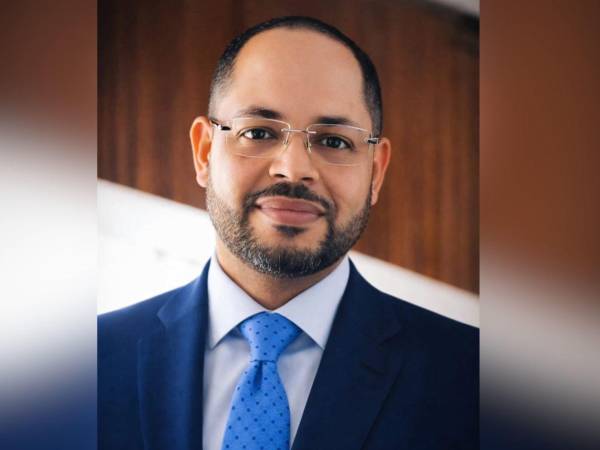 En 2013, Pablo Reyes integró el equipo de asesoría de la junta interventora del Ministerio Público.