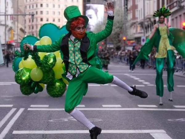 <b>Desfile de San Patricio en la Gran Vía de Madrid, España. </b>
