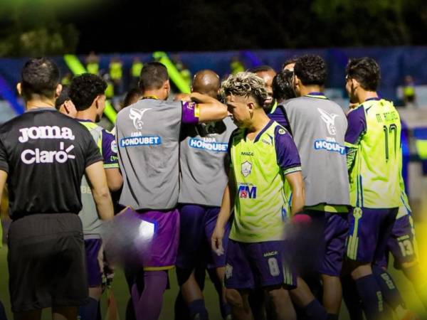 Los jugadores de los Potros del Olancho FC celebrando el golazo de Ofir Padilla contra el Real España.