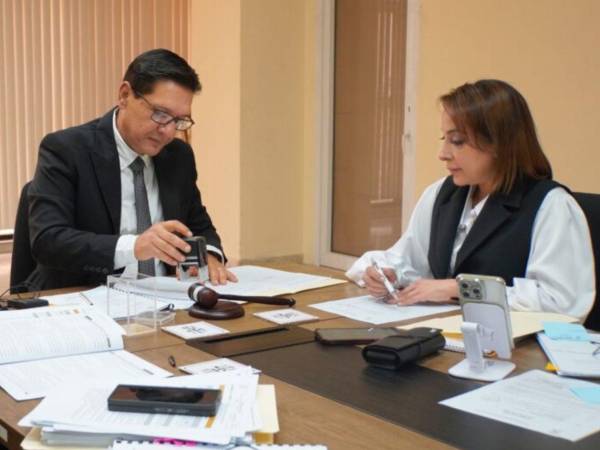 Los magistrados Mario Flores Urrutia y Miriam Barahona afirman que no permitirán injerencia del Luis Redondo en sus decisiones.