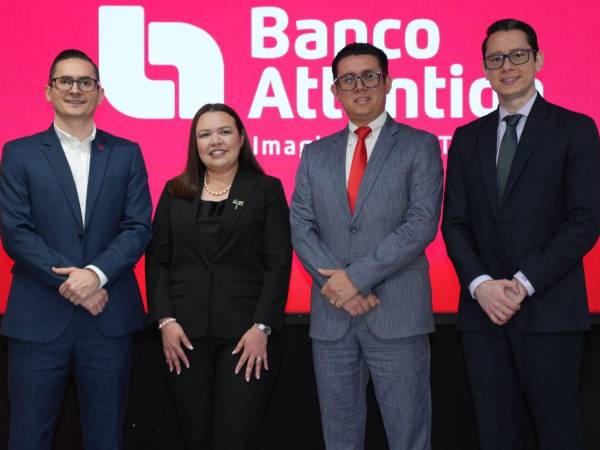 Ejecutivos de Banco Atlántida realizaron el lanzamiento de “Premiamos tu Esfuerzo”, una campaña que busca incentivar el ahorro de los hondureños.
