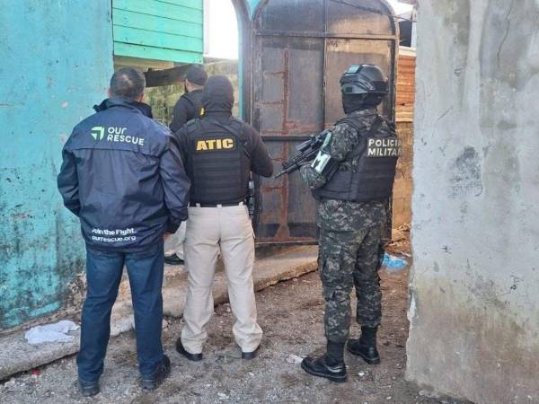 La ONG Our Rescue, organización dedicada al rescate de víctimas de trata de personas, acompañó el operativo.