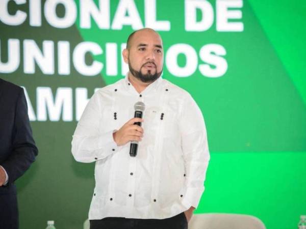 Daniel Sponda, secretario de Educacion.