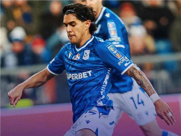 El Lech Poznan de Luis Palma cayó en la ida de los octavos de final de la UEFA Conference League.