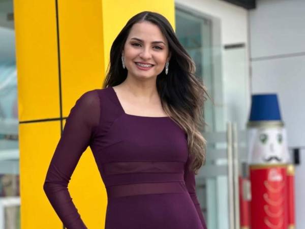 La periodista hondureña, oriunda de Olancho, sufrió un fuerte accidente, en el cual salió con diferentes lesiones en su cuerpo y cara.