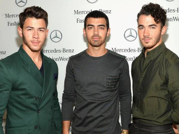Los Jonas Brothers cautivaron a toda una generación de niñas y adolescentes de hace 20 años.