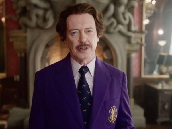 En la serie de Netflix Merlina, Steve Buscemi interpretó al nuevo director de la Academia Nevermore.