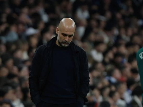 La tristeza de Pep Guardiola luego de la debacle del Manchester City en el estadio Santiago Bernabéu.