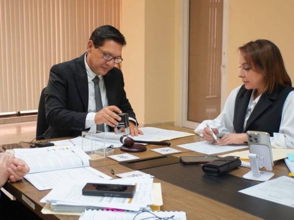 En el ámbito municipal, el TJE solicitó documentación al CNE.