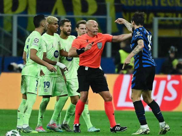 La UEFA finalmente decidió castigar al árbitro polaco Szymon Marciniak, señalado por su polémico arbitraje en las semifinales entre Inter de Milán y Barcelona.