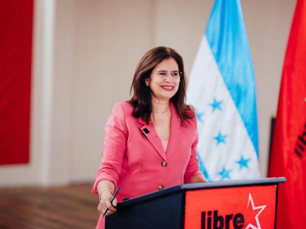 Rixi Moncada es la candidata electa por el partido Libertad y Refundación para las elecciones generales de 2025.