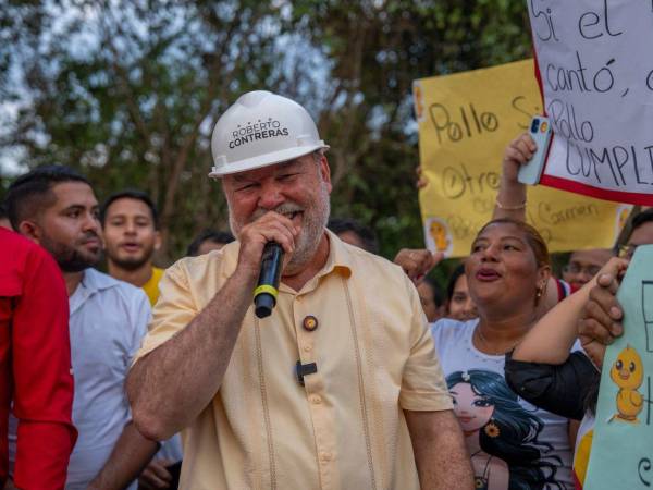 Roberto Contreras, alcalde sampedrano durante inauguración de un proyecto en SPS.