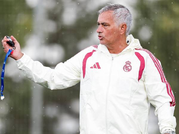 Mourinho se prepara para su segunta etapa en el banquillo con Real Madrid.
