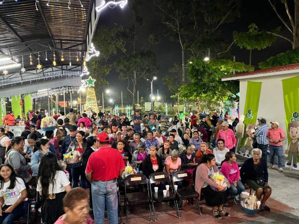 El alcalde Aníbal Alvarado presidió la jornada junto a la mayoría de los miembros de la Corporación Municipal de Santa Rosa de Copán.