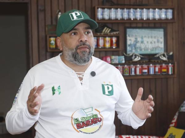 El presidente del Platense reveló las veces que ha llorado por el equipo porteño y dio detalles sobre el futuro del goleador Erick Puerto.