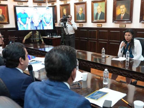 El testimonio de Jessica Ninoska Matute, fiscal del Ministerio Público, impactó a la Comisión Especial del Congreso Nacional que investiga al suspendido fiscal general, Johel Zelaya, al relatar cómo una decisión administrativa derivó —según su denuncia— en la muerte de su esposo Santiago René Moncada Sauceda, dedicó 24 años de su vida al Ministerio Público.