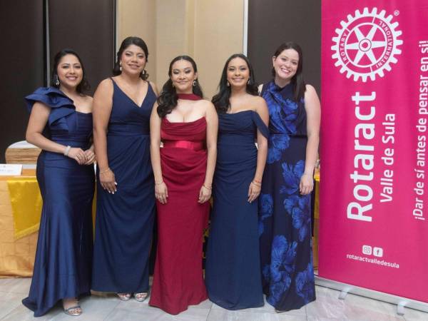La nueva Junta Directiva del Club Rotaract Valle de Sula para el periodo 2026-2027, está conformada por: María Fernanda Cubero (macero), Astrid Bustillo (tesorera), Andrea Muñoz (presidenta), Camila Muñoz (vicepresidenta) y Graciela López (secretaria).