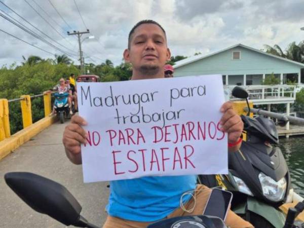 La indignación de los habitantes de Utila crece, donde los usuarios aseguran que el encarecimiento del costo de la energía eléctrica ya empieza a reflejarse en sus recibos y han salido a las calles a protestar.