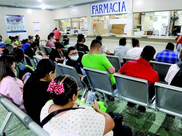 <b>Derechohabientes del IHSS aportan a su jubilación.</b>