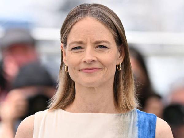 La actríz sufrió algunas heridas por parte del felino.