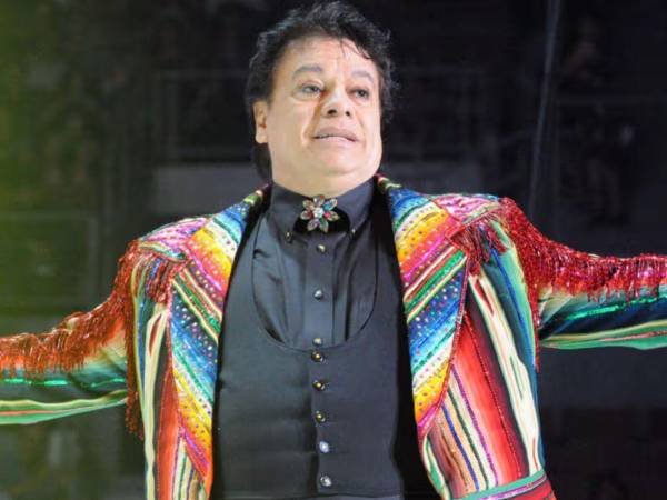 Juan Gabriel murió el 28 de agosto de 2016 debido a un infarto agudo de miocardio.