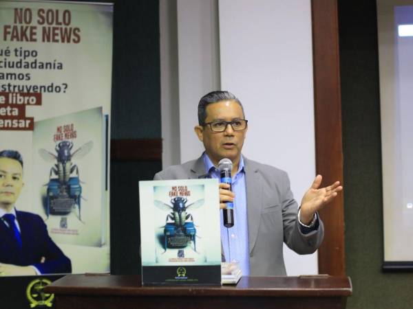 Periodista Javier Franco, analiza como la desinformación ha impactado la conversación pública.