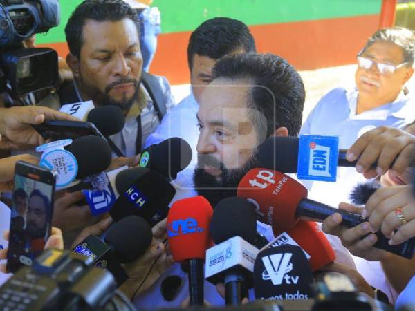 Redondo es el presidente del Congreso Nacional y candidato del Partido Libre.